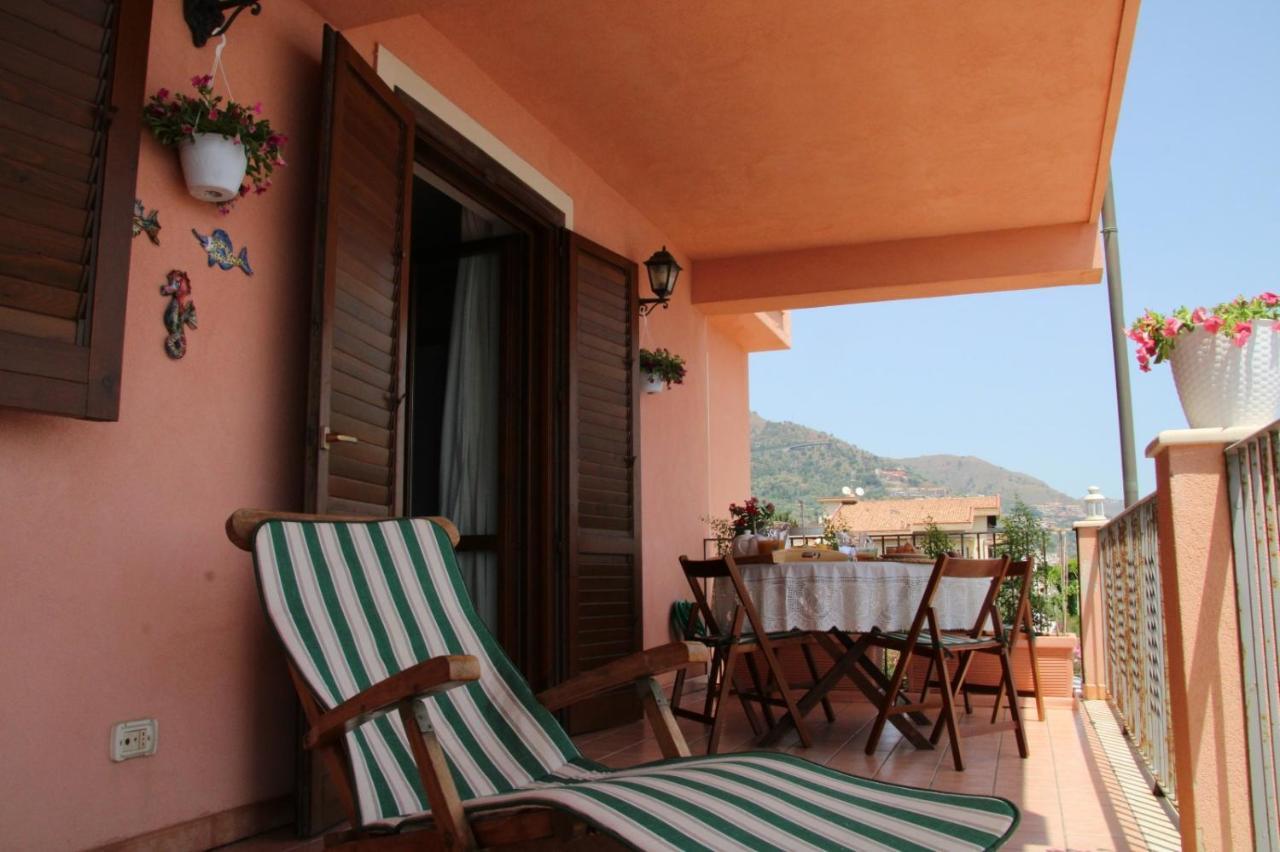 Poseidone Sea Apartment Taormina Mazzeo Exterior foto